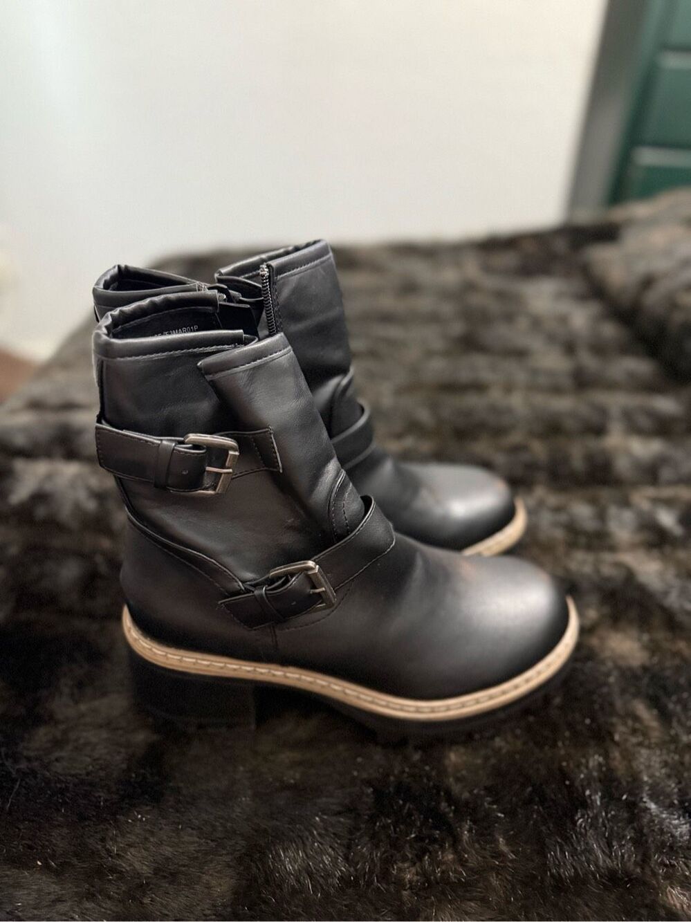 Esprit Women's moto  Biker/Platform Combat Boots black 10 new lug